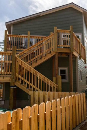 Spacious 2nd story loft with awesome views